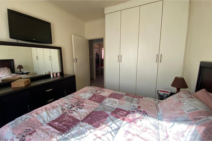 2 Bedroom Property for Sale in Vaalpark Free State
